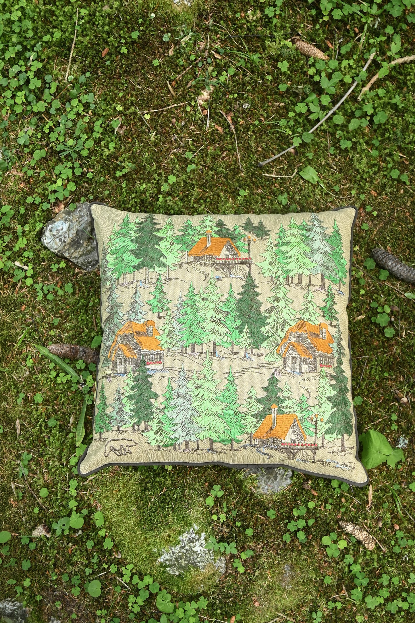 CUSCINO INTERAMENTE RICAMATO 50X50 CM SUMMER EDITION