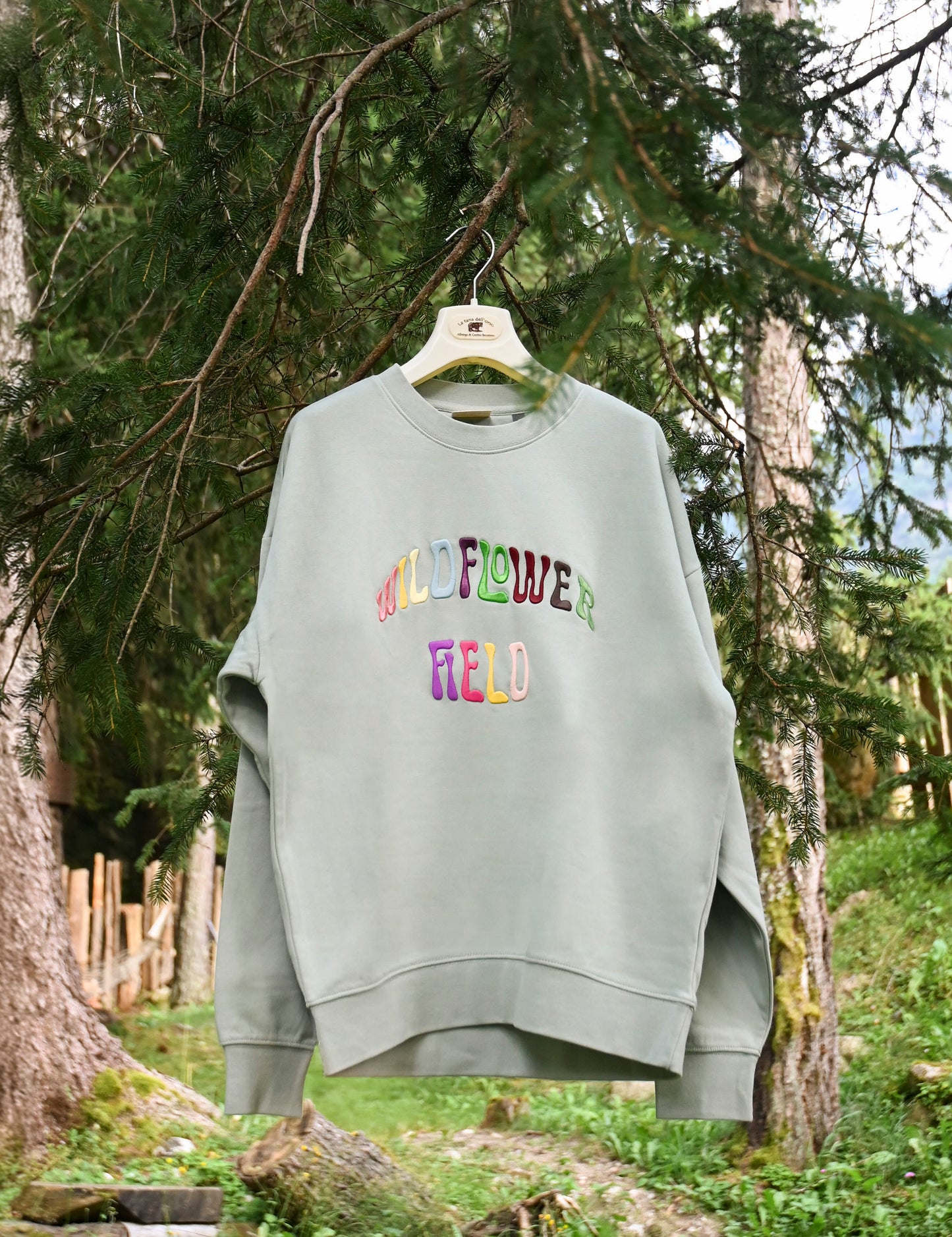 FELPA GIROCOLLO CON RICAMO 3D