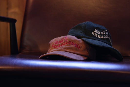 CAPPELLINO IN VELLUTO A COSTE CON RICAMO