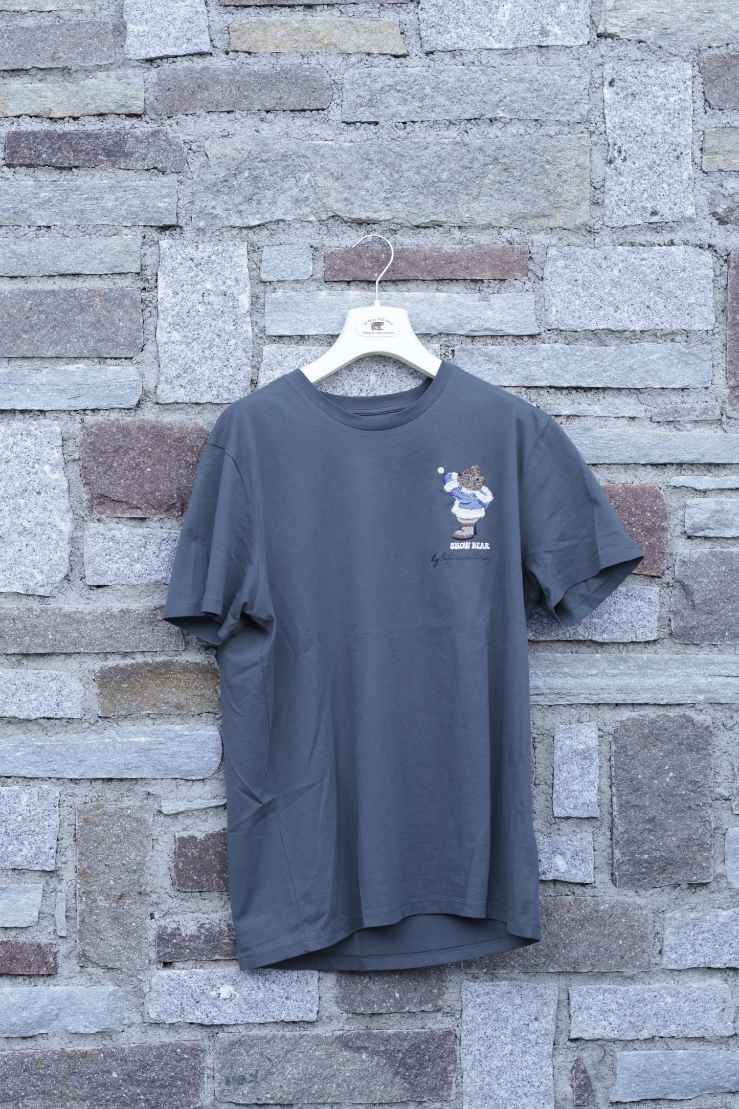 T-SHIRT GIROCOLLO CON RICAMO A CUORE