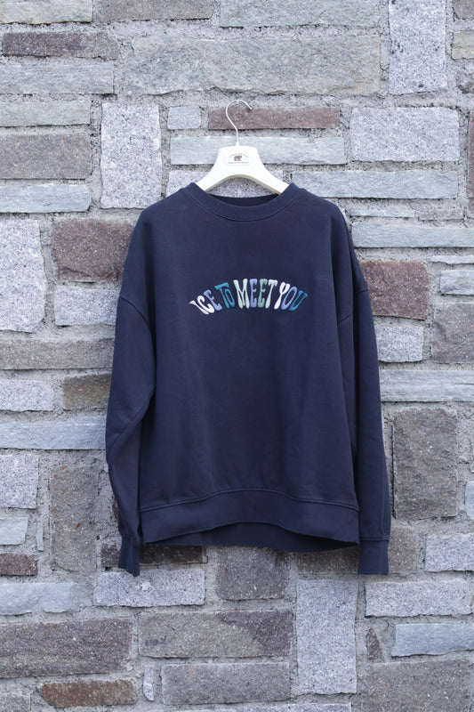 FELPA GIROCOLLO CON RICAMO 3D