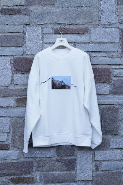 FELPA GIROCOLLO "CASTELLACCIO POSTCARD" RICAMATA